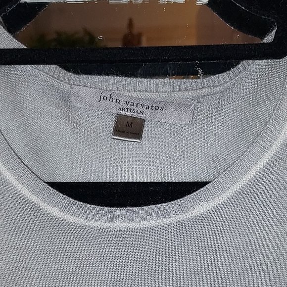 John Varvatos light Mans sweater NWOT - Picture 2 of 8